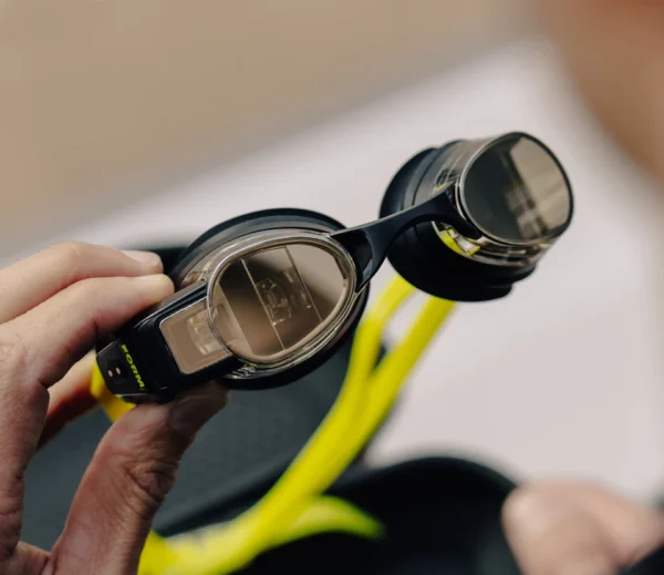 Form Smart Swim 2 Goggles with Heart Rate Monitor For Regular Swimmers - Image 6